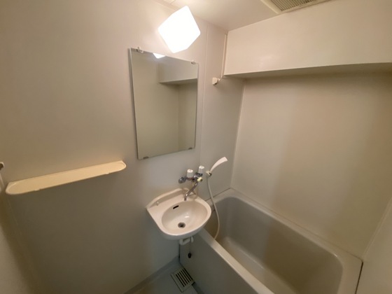 洗面設備　※別部屋の写真です