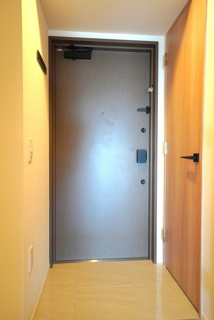 玄関　※写真は同タイプ住戸です。