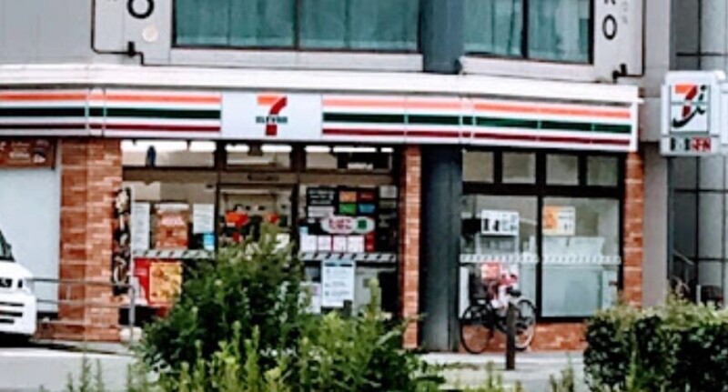 コンビニ　セブンイレブン大阪大淀南1丁目店（コンビニ）まで63m