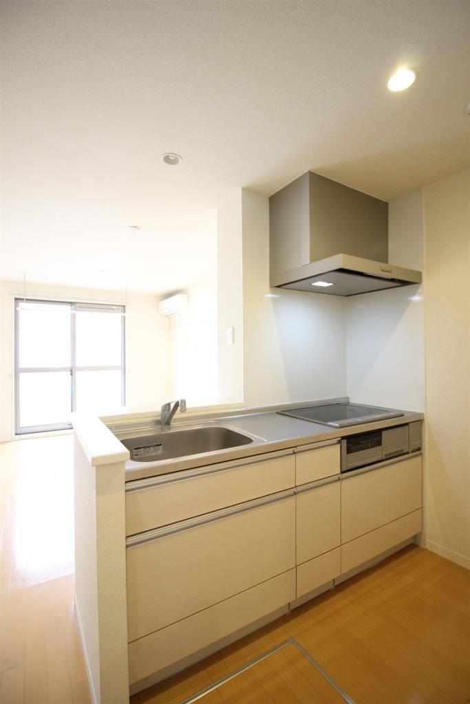 キッチン　IHクッキングヒーター