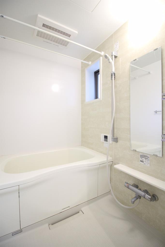 バス・シャワールーム　追い焚き付き