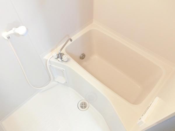 バス・シャワールーム　追い炊き付バス♪