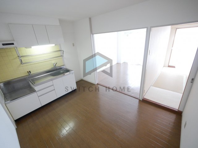 居室・リビング　ダイニングキッチンです