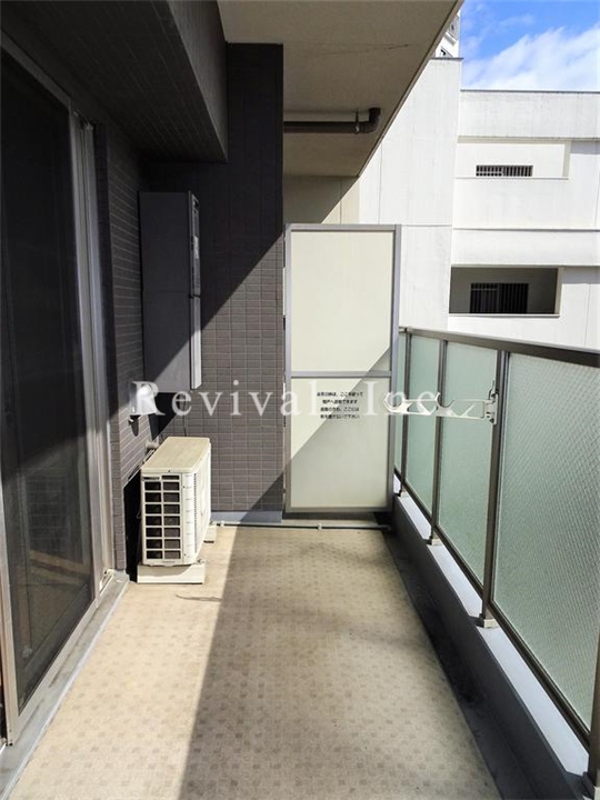 バルコニー　バルコニーも広々しております