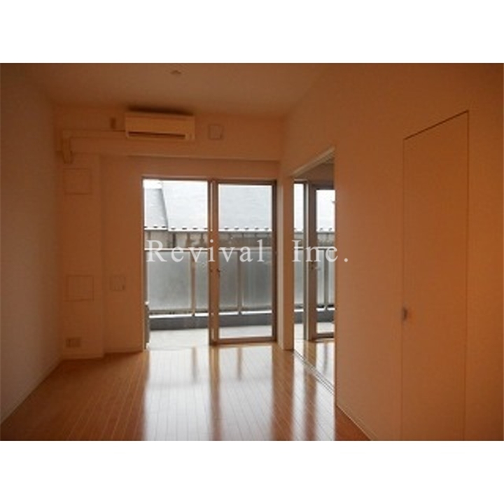 居室・リビング　梁のないリビングでございます