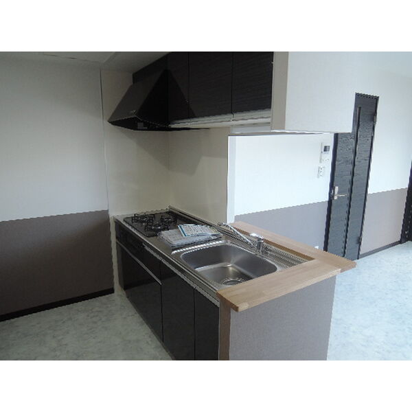 キッチン　3口コンロ