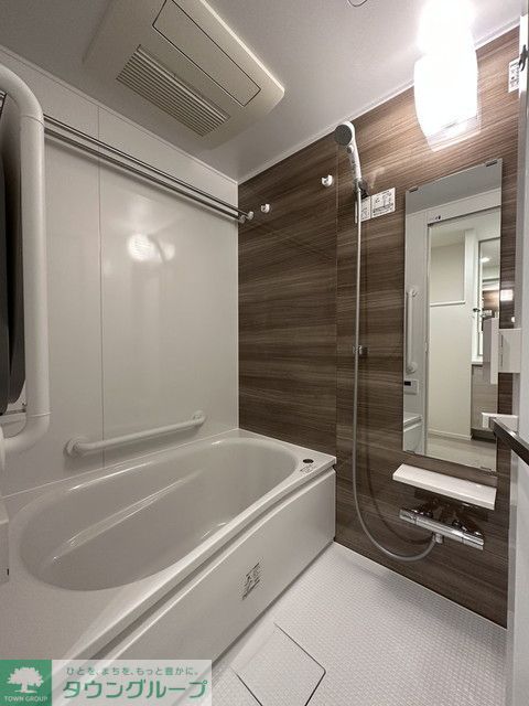 バス・シャワールーム　※写真は同タイプ住戸です。