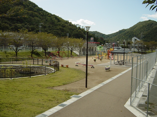 その他　日野中央公園（その他）まで319m