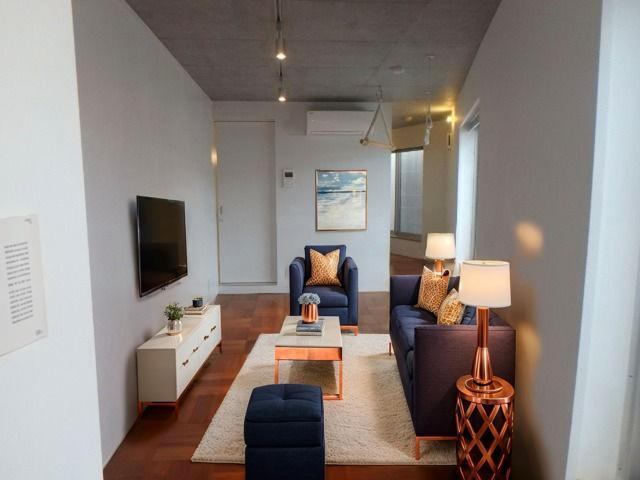 居室・リビング　この画像は、実際の室内にＣＧによる家具等を配置したものです。