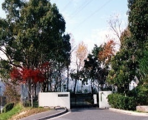 中学校　戸坂中学校（中学校）まで1200m