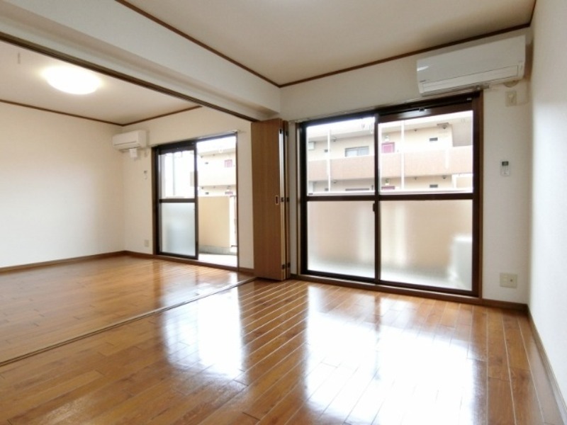 居室・リビング　図面と現状に相違がある場合には現状を優先