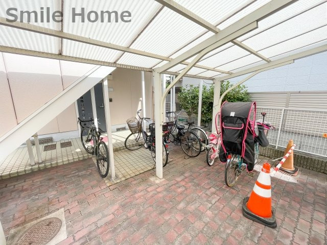 その他共有部分　自転車はこちらに置けます