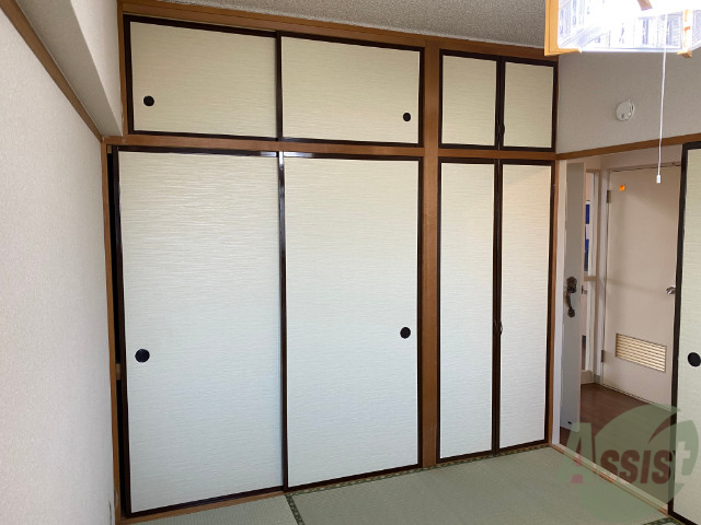 収納　収納はこちら。上の段にも納められるようになってます。