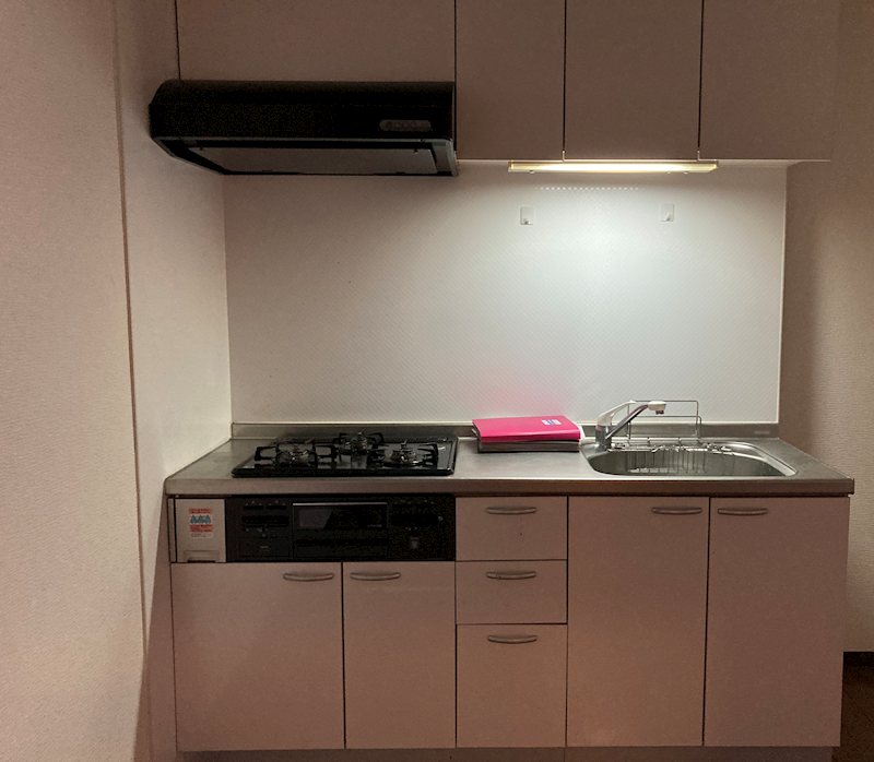 キッチン　3口ガスコンロ付き