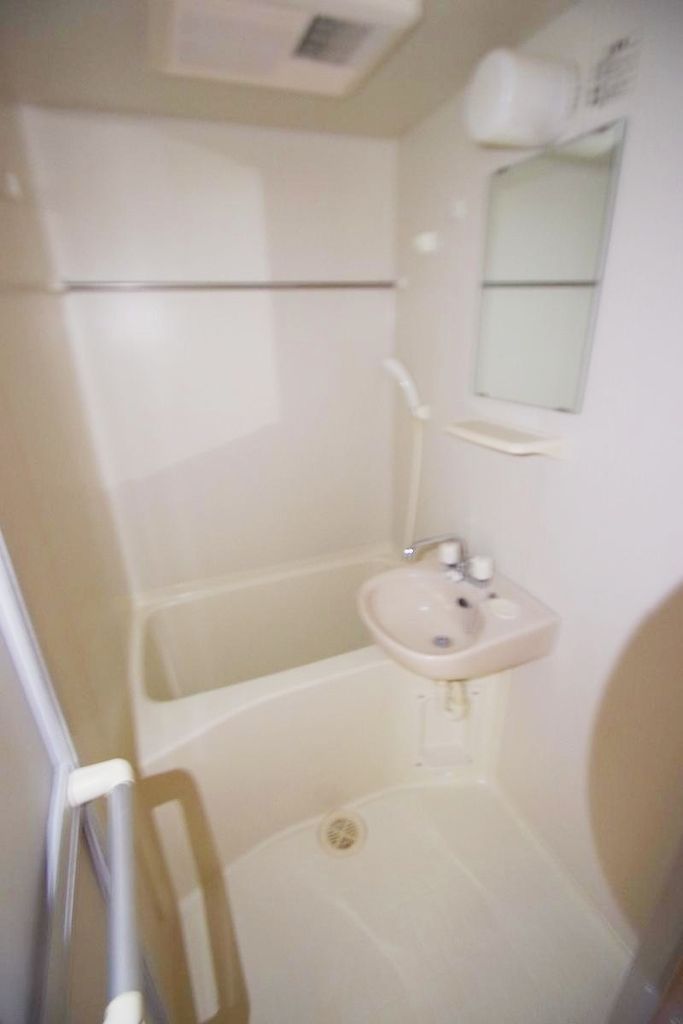 バス・シャワールーム　バス