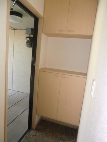 玄関　シューズボックス