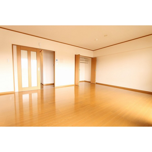 居室・リビング　※現況を優先します。