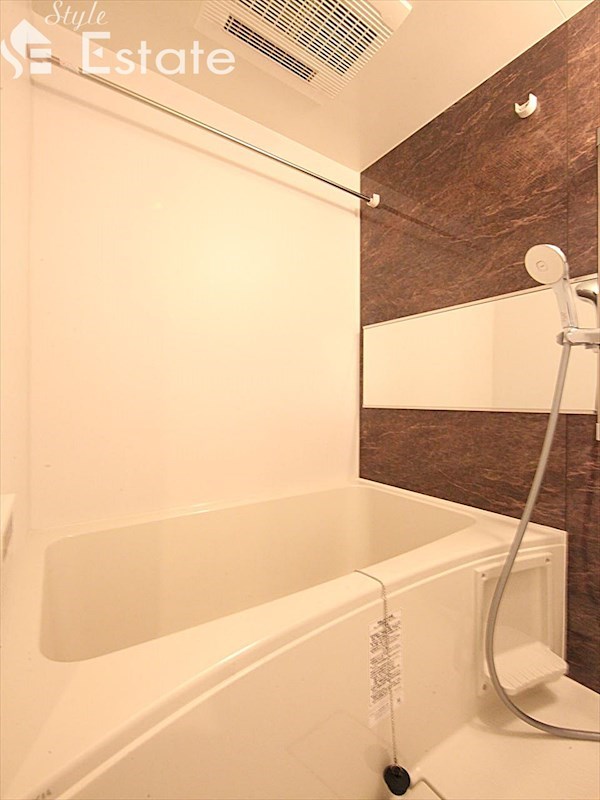 バス・シャワールーム　バスルーム