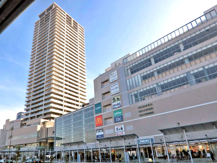 ショッピングセンター　パピオスあかし（ショッピングセンター）まで350m