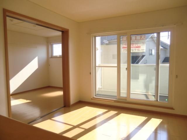 居室・リビング　間仕切り開放で１７．８帖LDKとしてもお使い頂けます