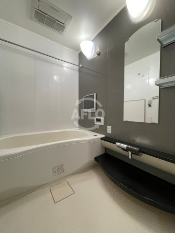 バス・シャワールーム　クローバー・プレミア昭和町　浴室