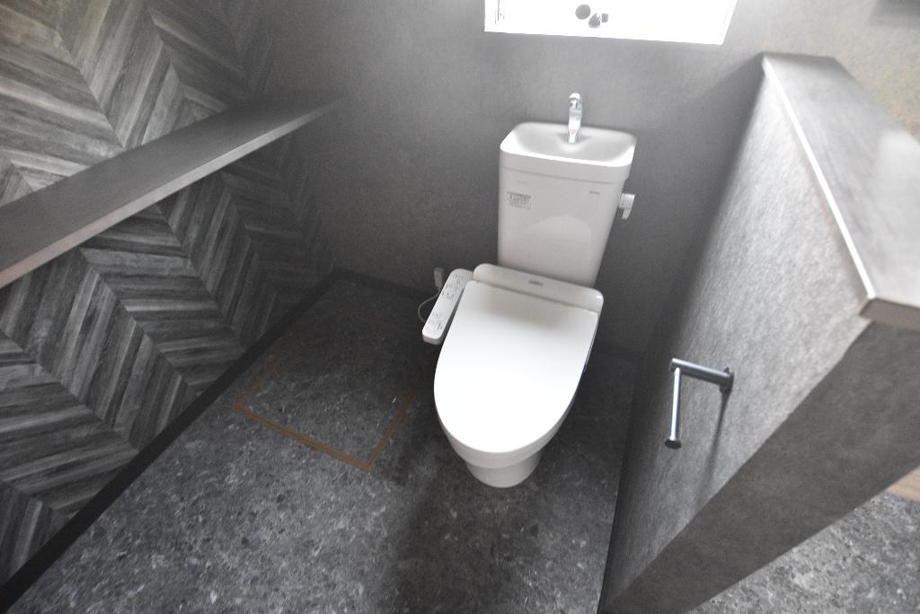 トイレ　シャワー付トイレ