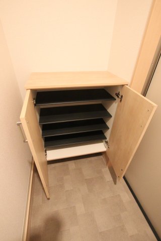 収納　シューズボックス