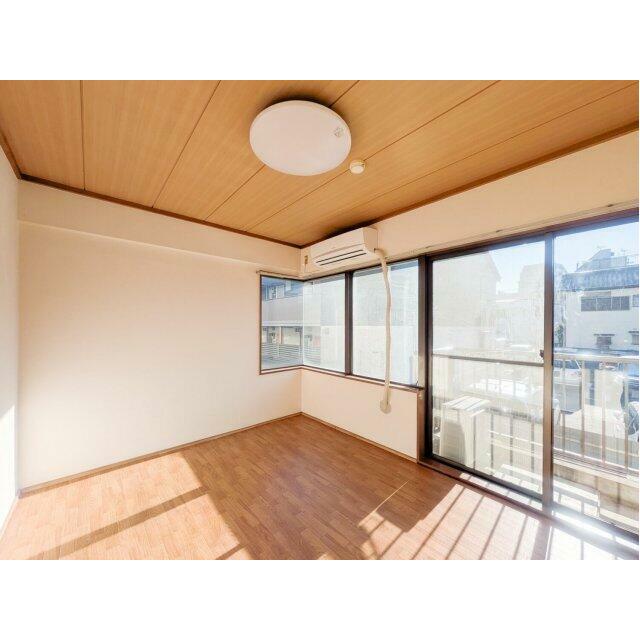 居室・リビング　他のお部屋の写真です。