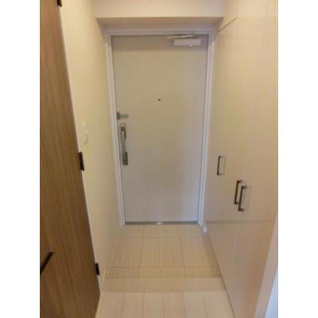 玄関　※写真は同タイプ住戸です。