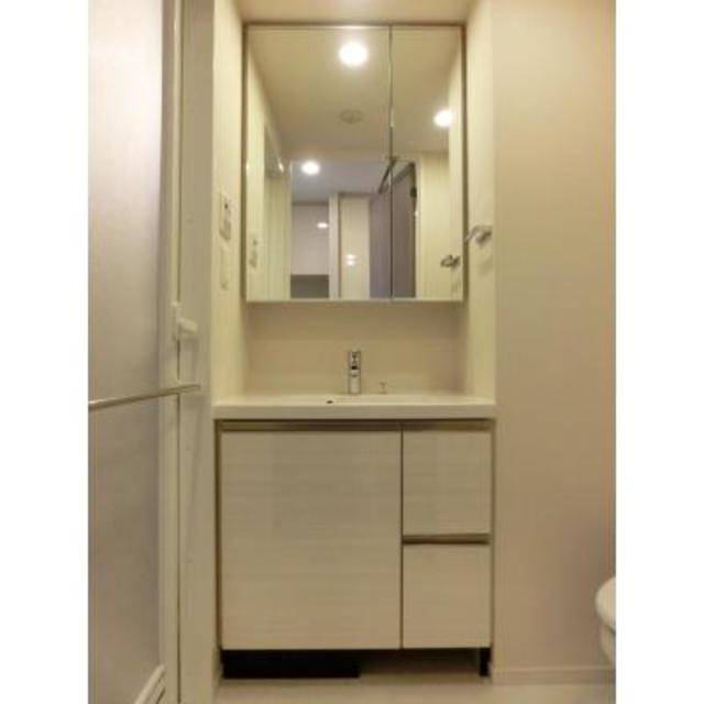 洗面設備　※写真は同タイプ住戸です。