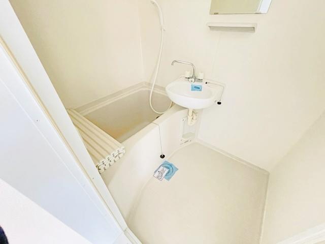 バス・シャワールーム　別の部屋の写真です。