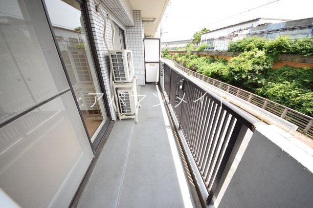 バルコニー　広々としたバルコニーです