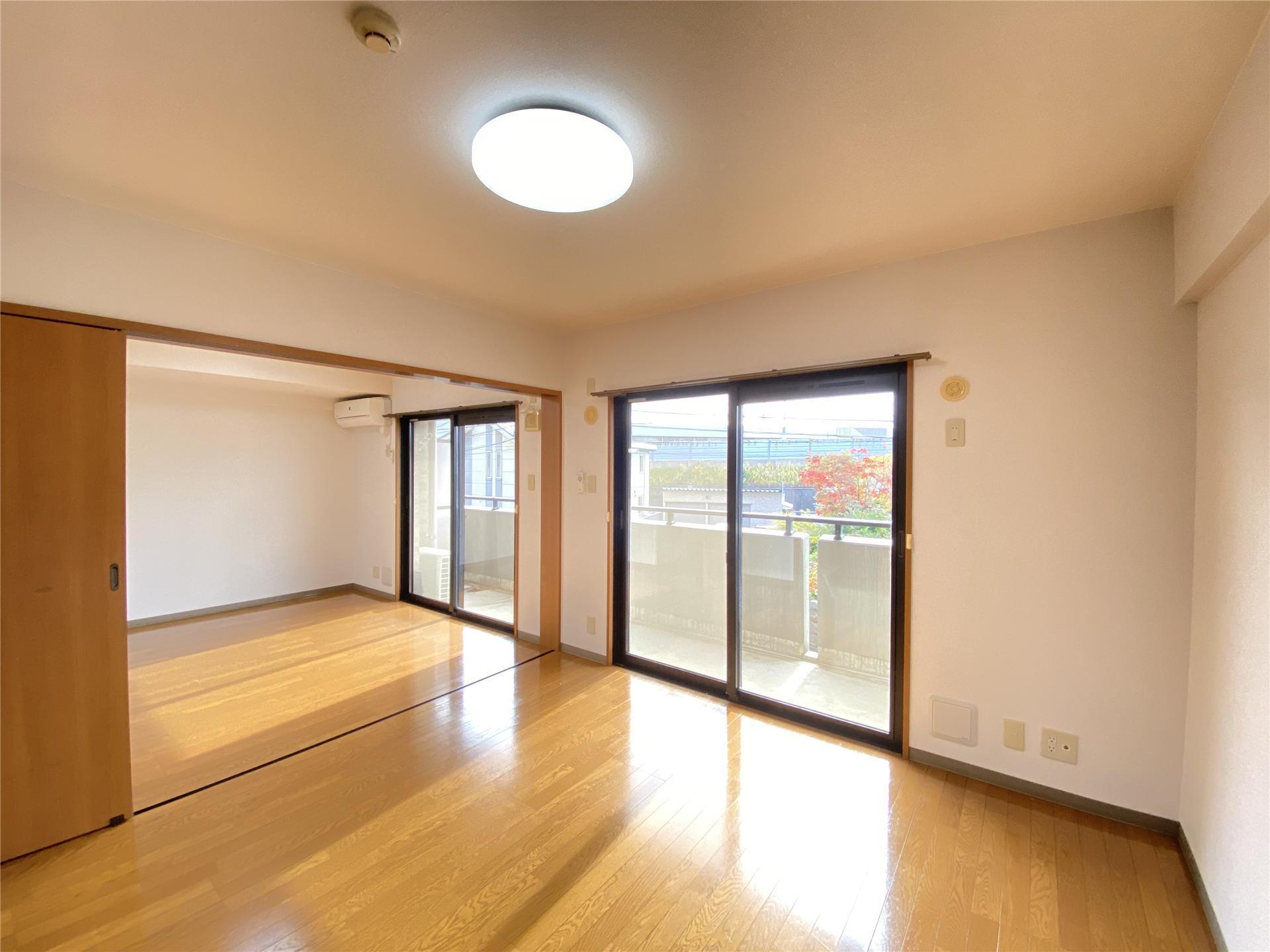 居室・リビング　（別部屋参考イメージ）リビング隣の洋室です♪