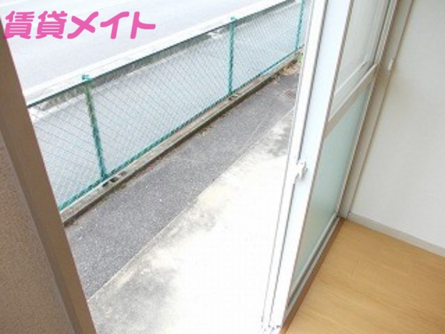 バルコニー　同型タイプ画像