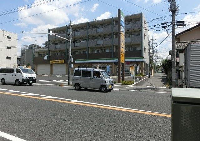 コンビニ　ファミリーマートさいたま大成町四丁目店（コンビニ）まで545m