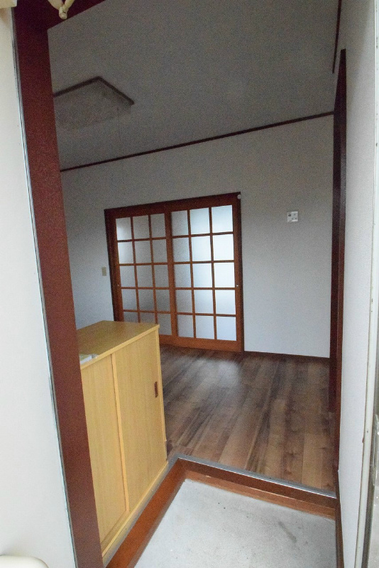 玄関　同建物　別部屋、参考写真
