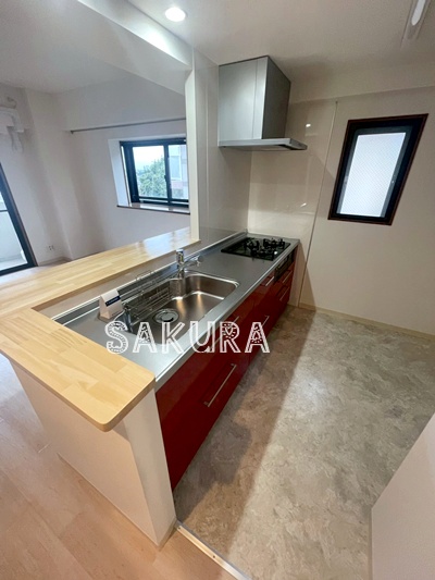 キッチン　広々使える快適な調理スペースです♪