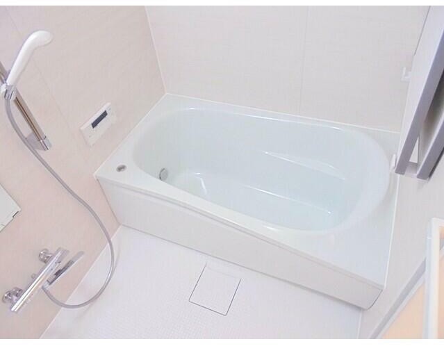 バス・シャワールーム　雨の日にも安心の浴室乾燥機付き♪