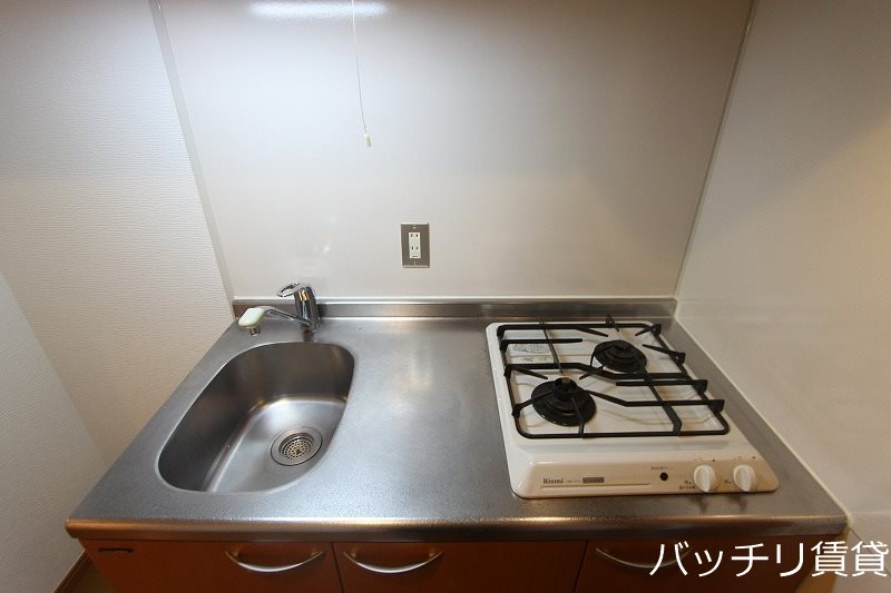 キッチン　別号室タイプの為、現状を優先致します