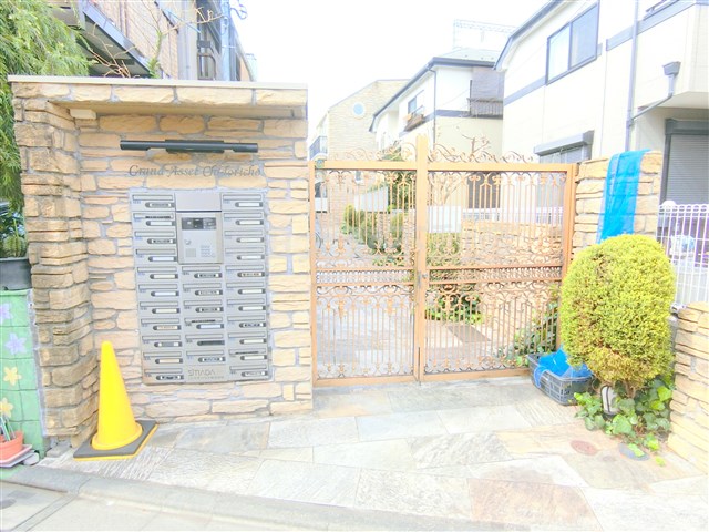 エントランス　エントランス　オートロック