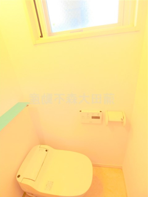 トイレ　温水洗浄便座付きのトイレ