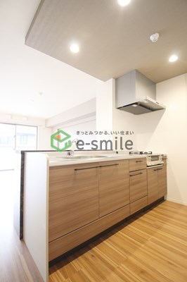 キッチン　コンパクトなキッチンで掃除もラクラク