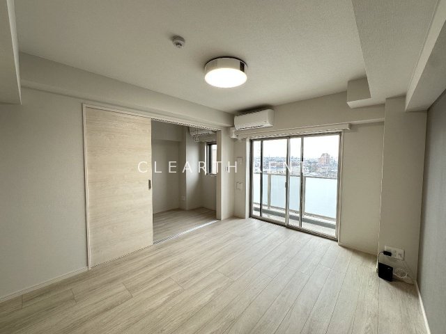 居室・リビング　同タイプ別住戸写真となります。現況と異なる場合がございます