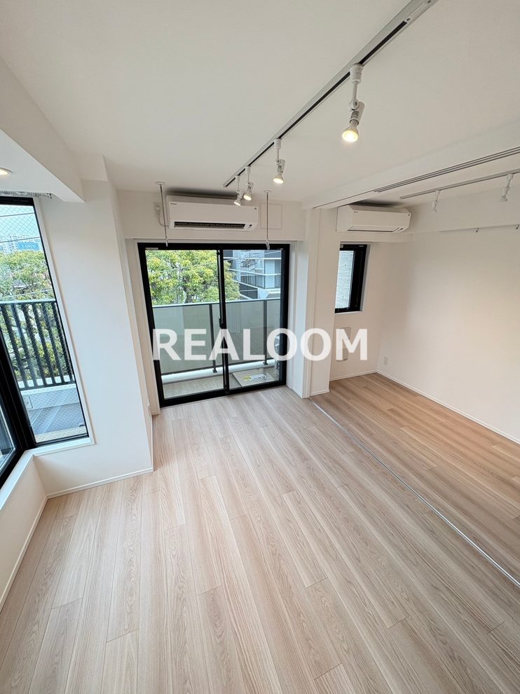 居室・リビング　写真と現況が異なる場合は現況を優先いたします。