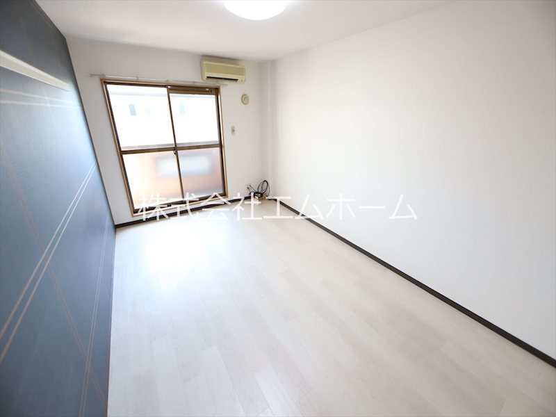 その他部屋・スペース　洋室8.9帖　エアコン　南面バルコニー