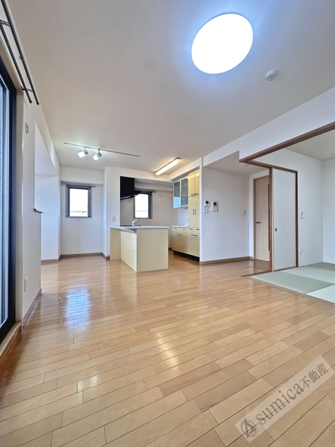 居室・リビング　１６．５帖のゆったりリビング♪