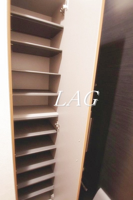 玄関　玄関です。