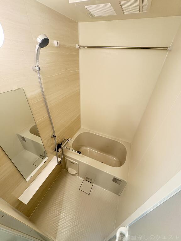 バス・シャワールーム　(写真は同タイプ）