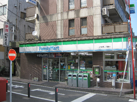 コンビニ　ファミリーマート 佐野寅二安浦店（コンビニ）まで242m