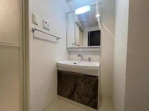 洗面設備　洗髪洗面化粧台